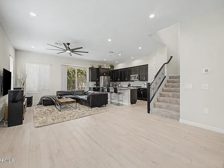 5038 E Anderson Dr — Photo 4