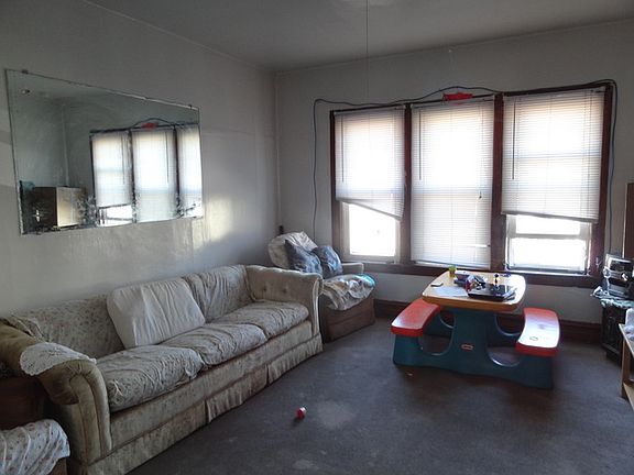 4th image of 2332 N Lockwood Ave