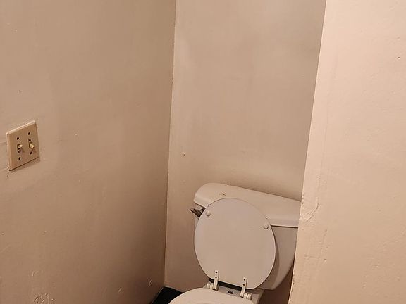 5th image of 3453 E 69th St #3