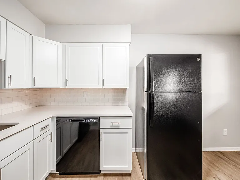 593 Riverview Dr #K — Photo 14