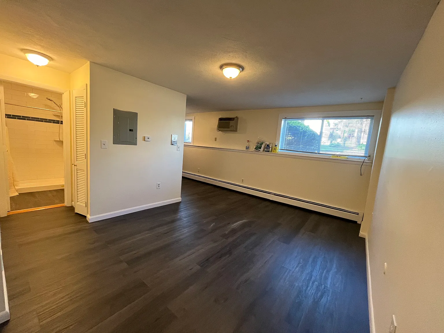 Studio, 500 sqft, $1,995 — Photo 3