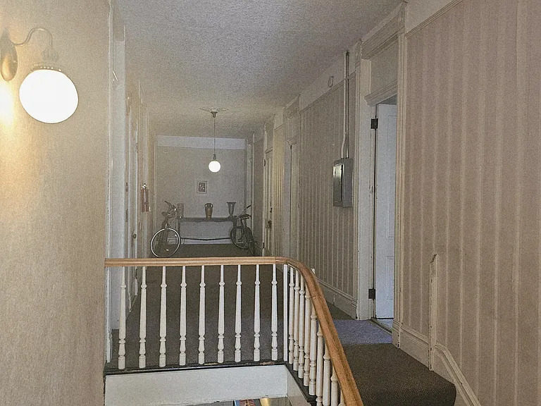 2124 NW Flanders St #1 — Photo 26
