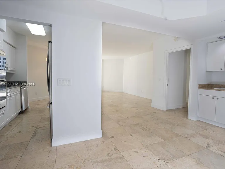 4779 Collins Ave #504 — Photo 10