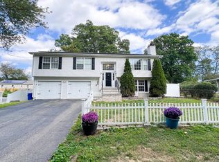 43 Innsbruck St, Milford, CT 06461