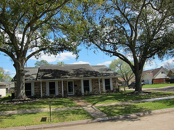 2nd image of 1905 Zapp Ln