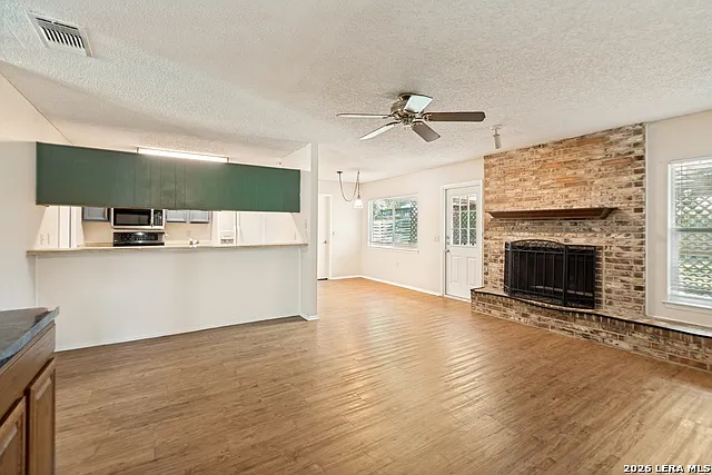16006 Eagleway St — Photo 3