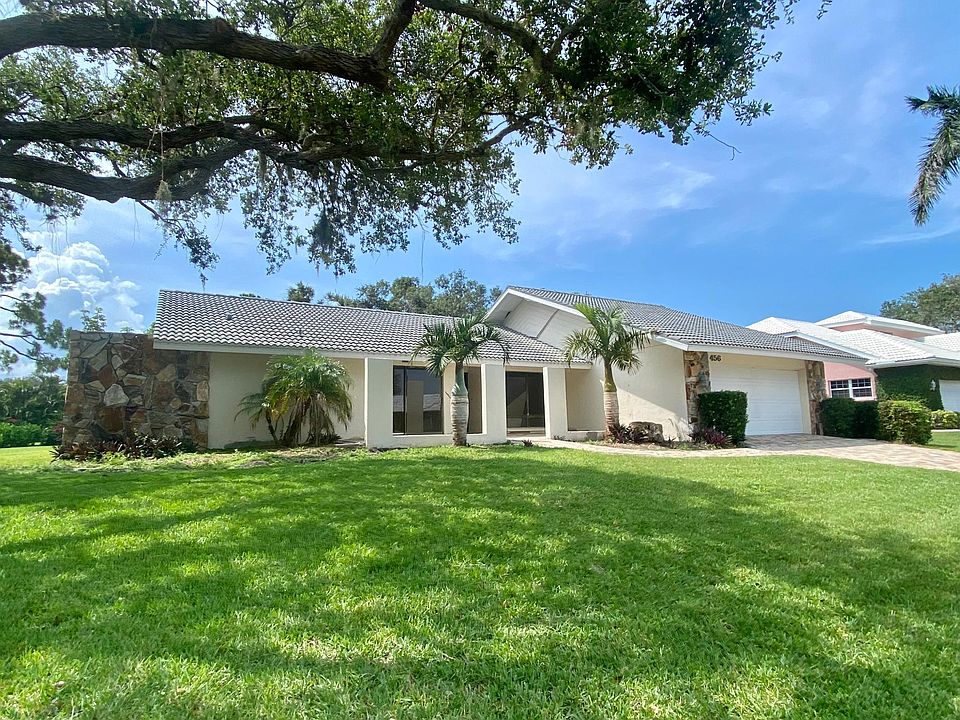 1st image of 456 Yacht Harbor Dr