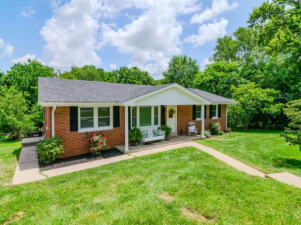 343 Meadow Ln, Flemingsburg, KY 41041