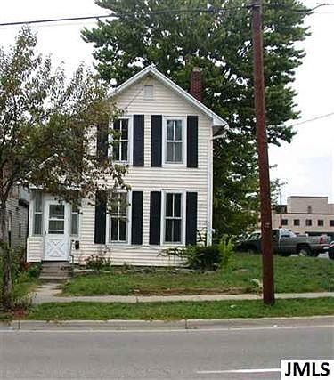 2nd image of 220 W Franklin St