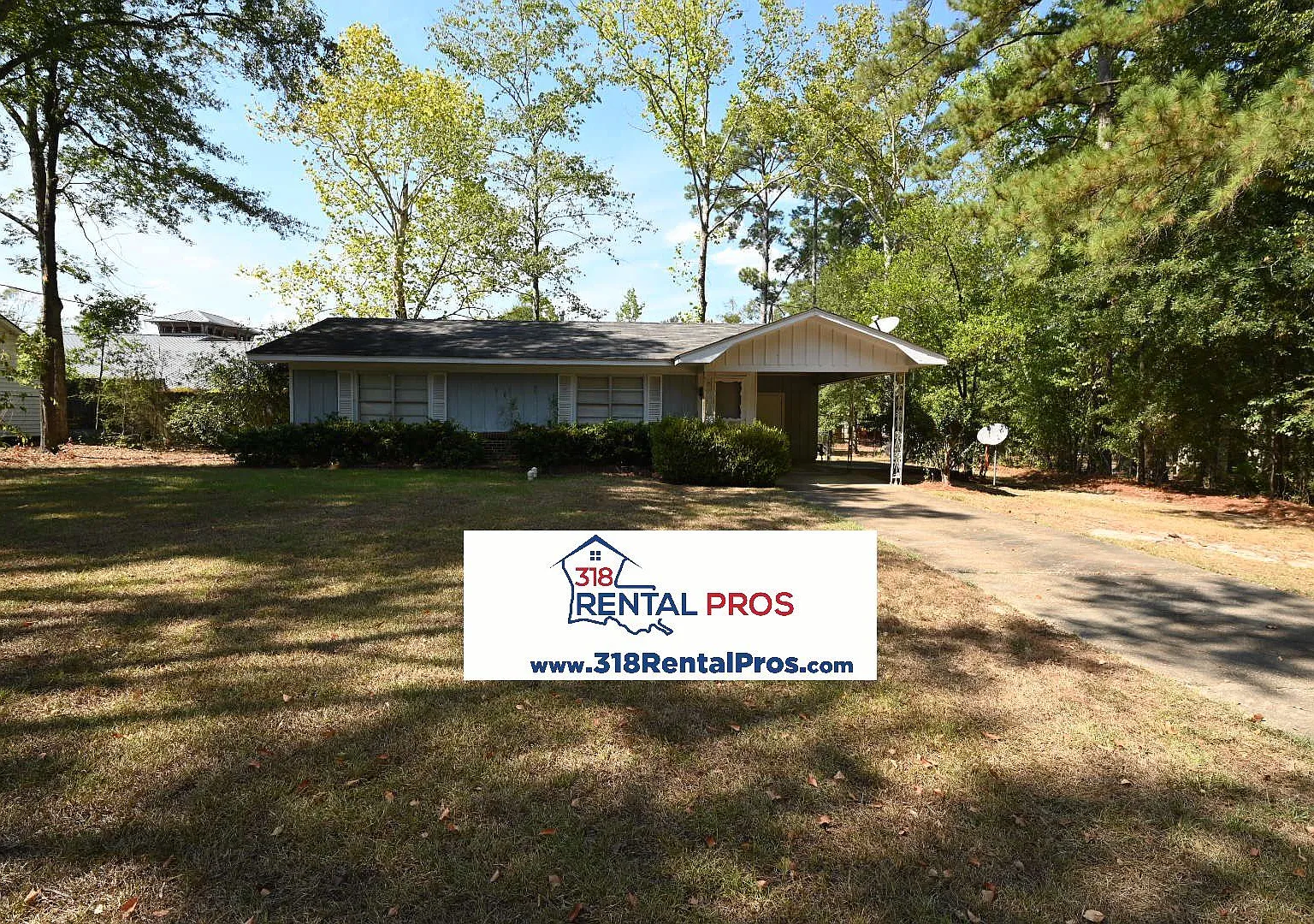 2 Bedroom with Large Backyard Close to Tech! — Photo 2