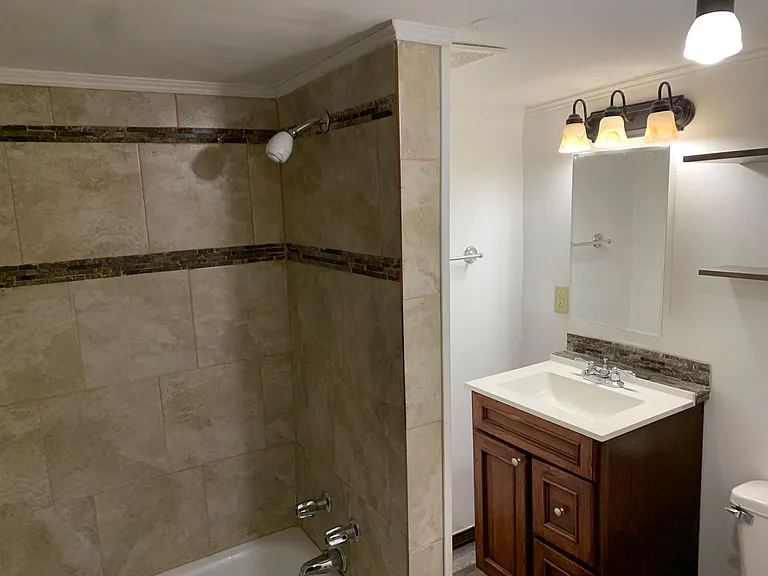 3563 Jefferson St #2-R — Photo 16
