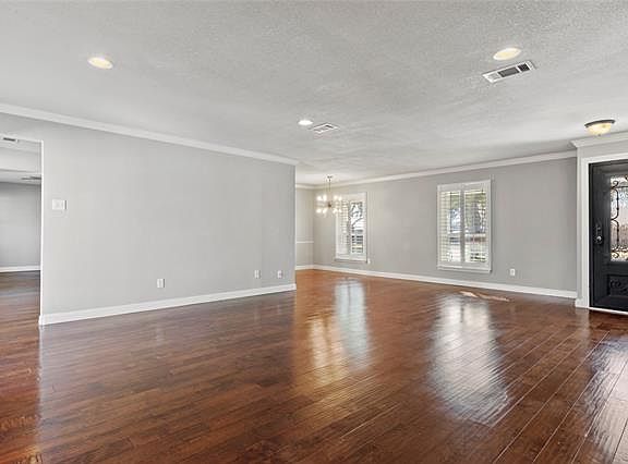 5th image of 3145 La Kenta Cir