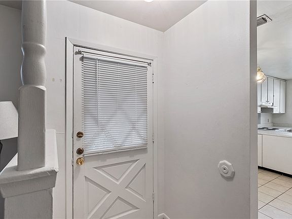 3rd image of 1711 Lawyer St APT B