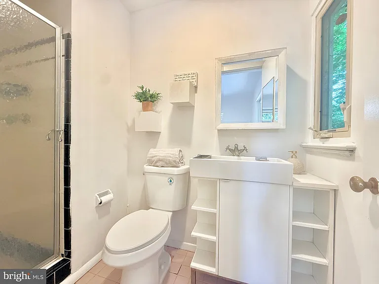 6819 Selkirk Dr — Photo 77