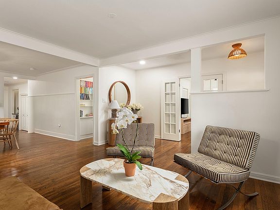 4th image of 1204 W 22nd 1/2 St