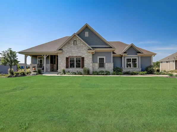 251 Four Winds COURT, Hartland, WI 53029