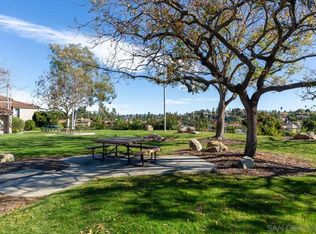 COUNTRY CLUB TERRACE, Escondido, CA 92026