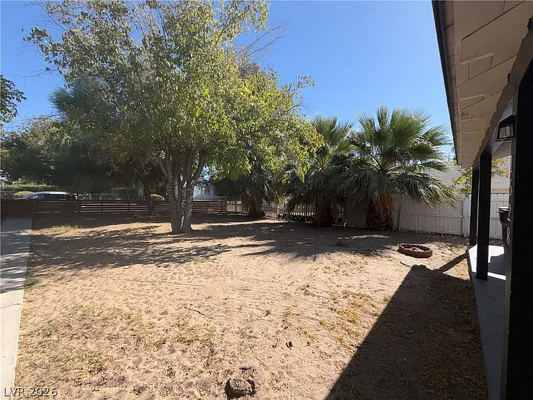 1628 Thelma Ln #1628 — Photo 9