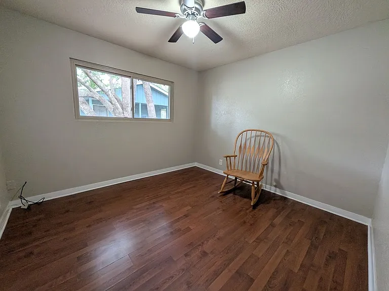 1235 Palm Dr — Photo 10