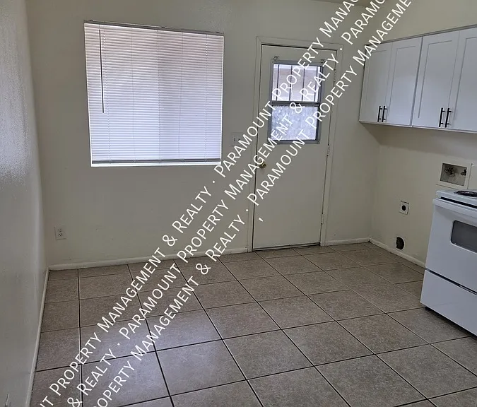 8321 N 61st Ave #2 — Photo 5