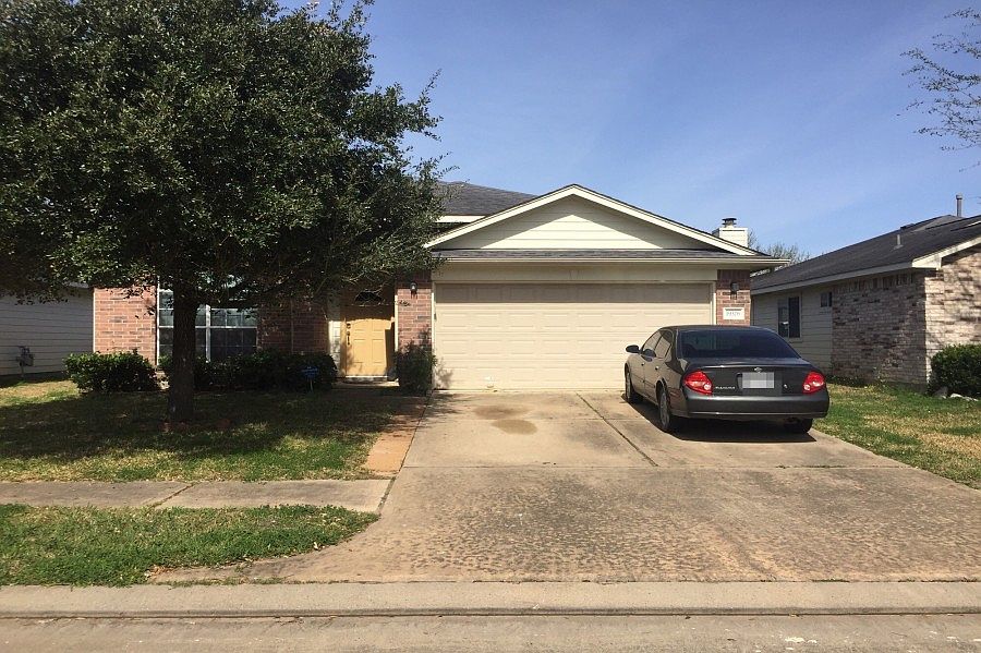 1st image of 19326 Rum River Ct