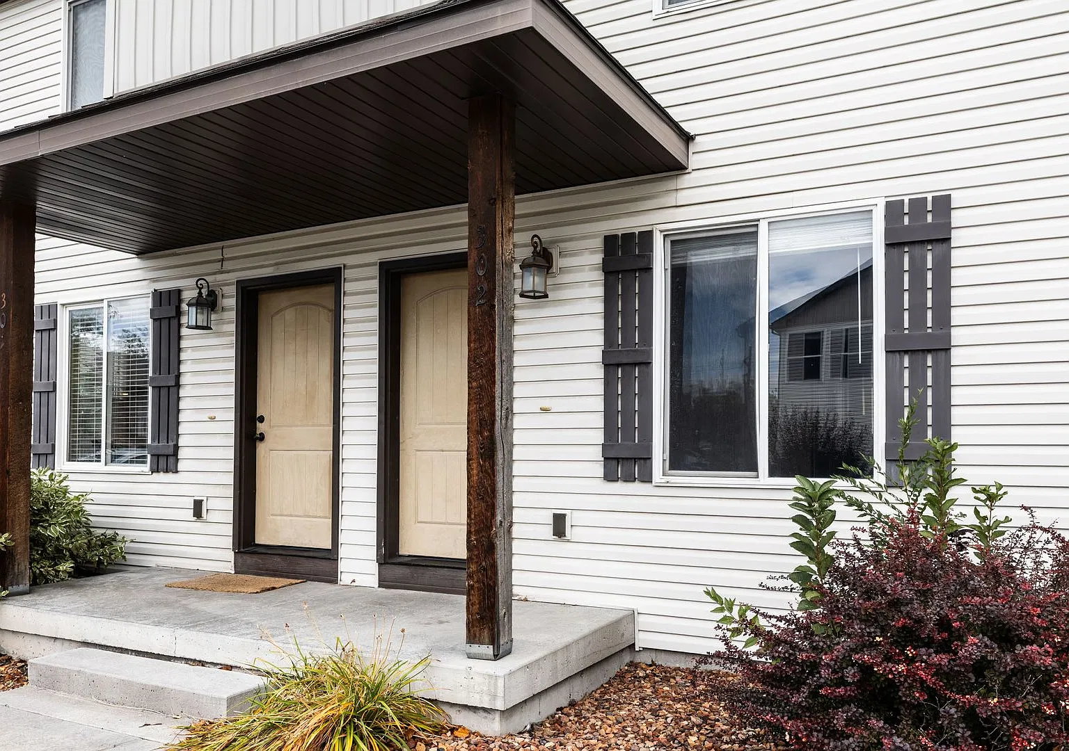 2 Bed 1.5 Bath Townhome near campus — Photo 2