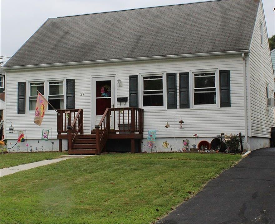 1st image of 37 Woods Pl