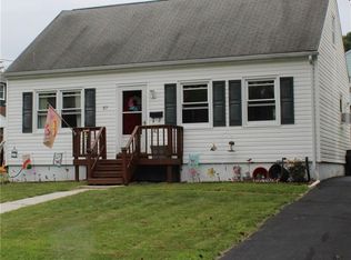 37 Woods Pl, Middletown, NY 10940