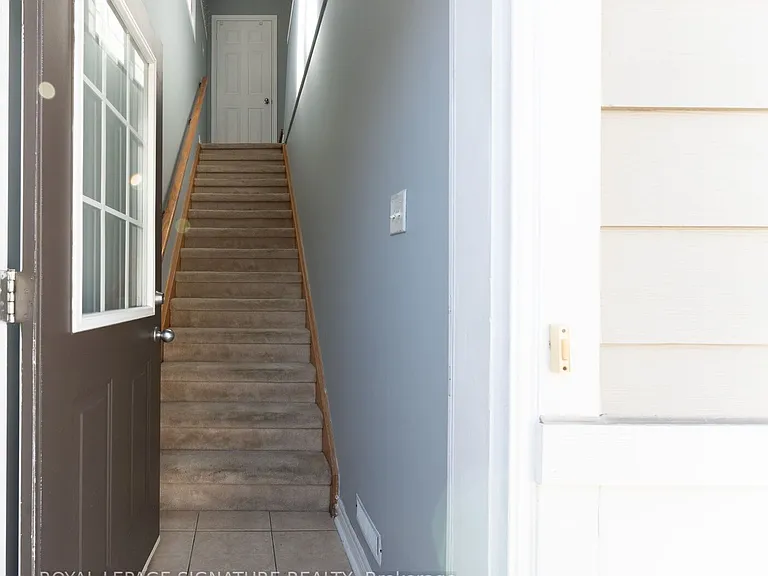 6 Innisvale Dr — Photo 11