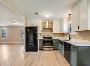 5593 Galaxy Dr, Crestview, FL 32539