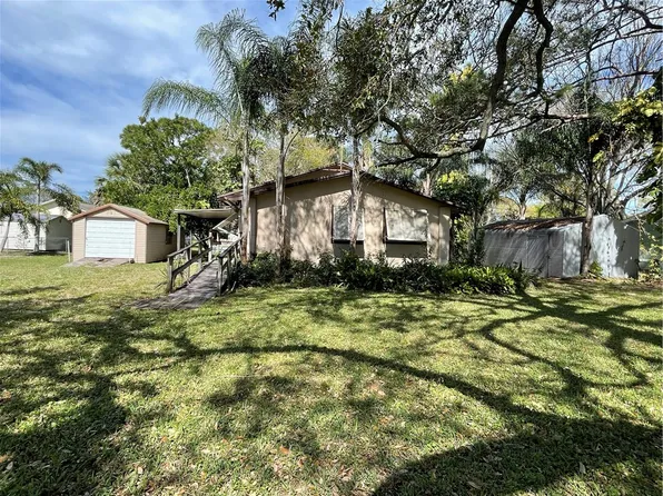 3306 1st Rd, Vero Beach, FL 32968