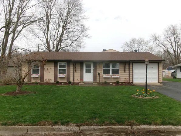 304 Holiday Dr, Attica, IN 47918