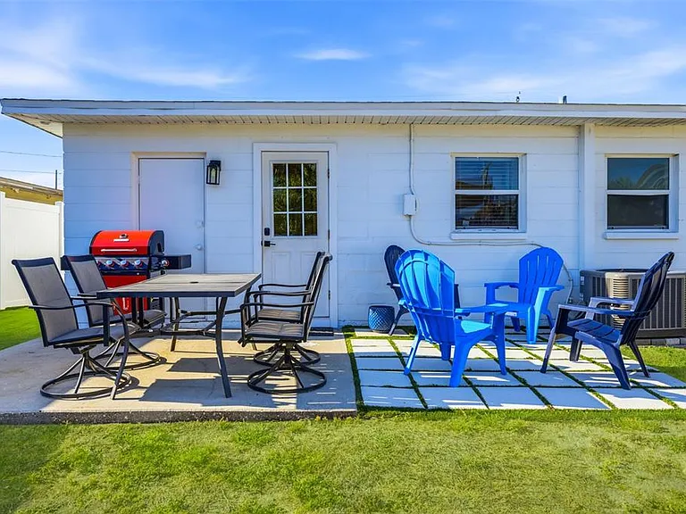 4310 W Carmen St — Photo 46