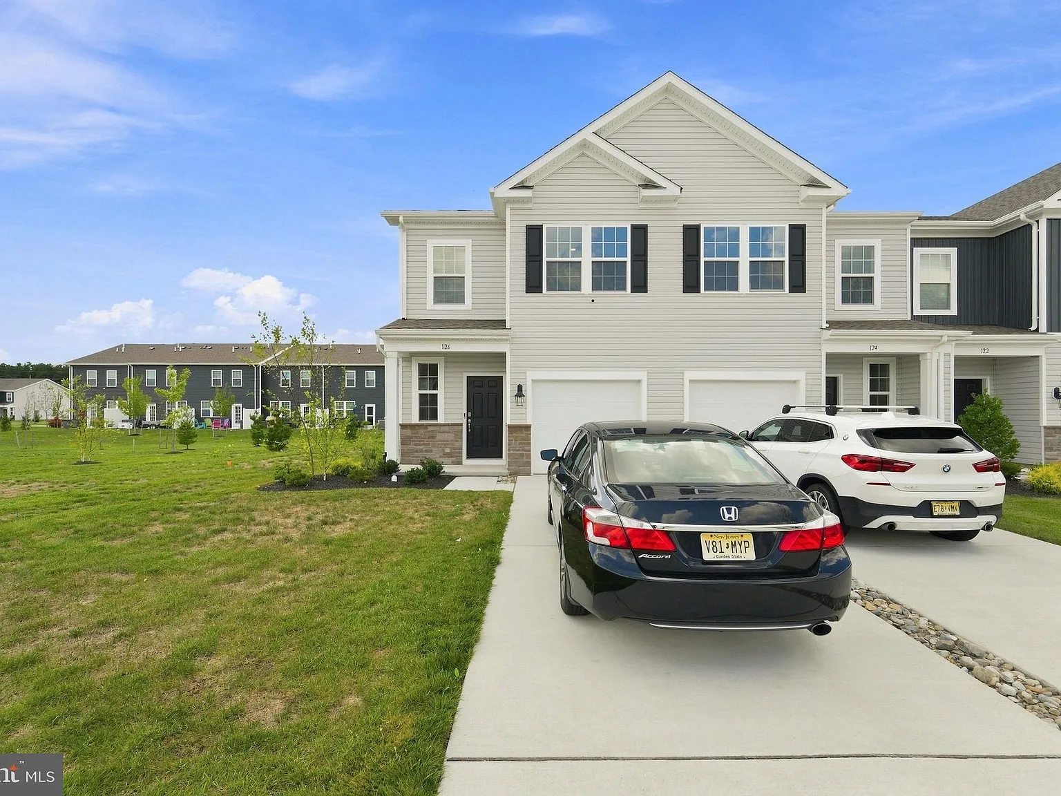 3 bed, 2.5 bath, 1508 sqft, $2,900 — Photo 2