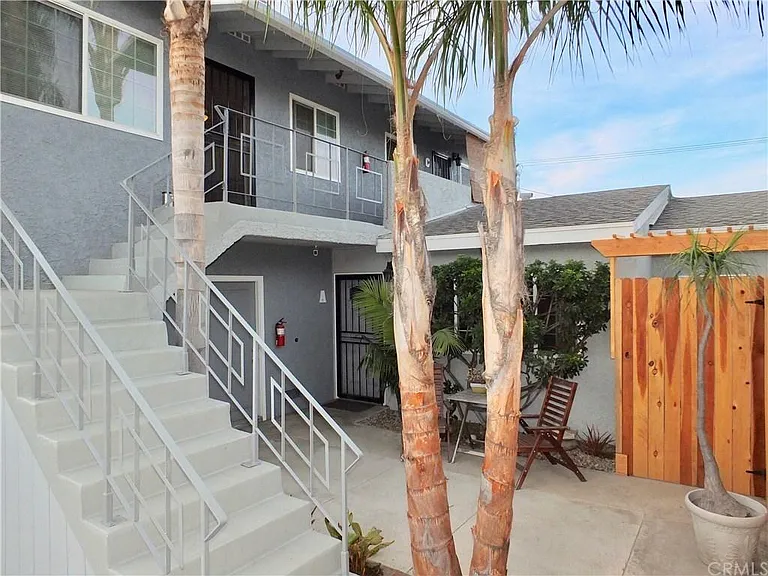 1877 San Francisco Ave #A — Photo 3