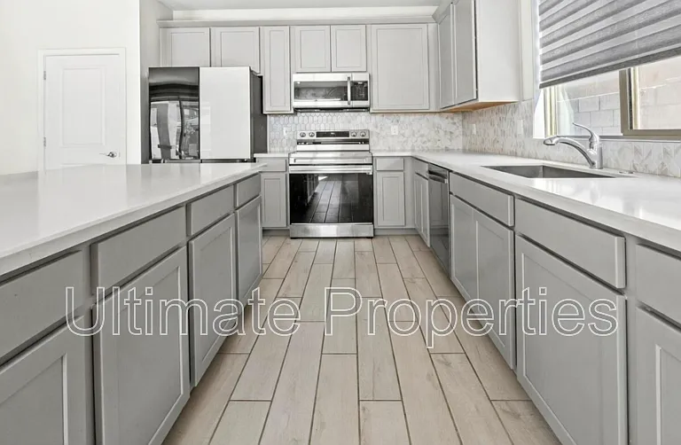 18403 W Patrick Ln — Photo 8