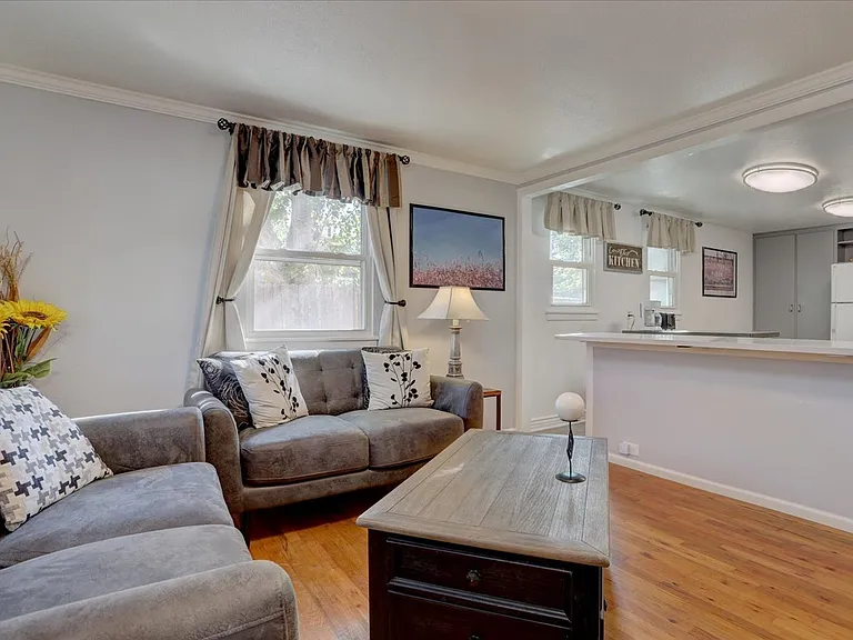 6940 W 55th Pl — Photo 3
