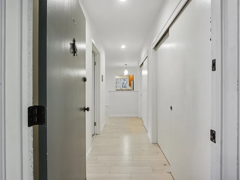 5290 Broadway Ter #102 — Photo 13
