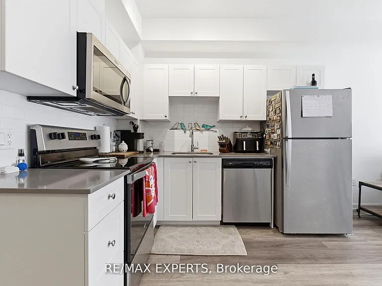 430 Essa Rd #325 — Photo 1