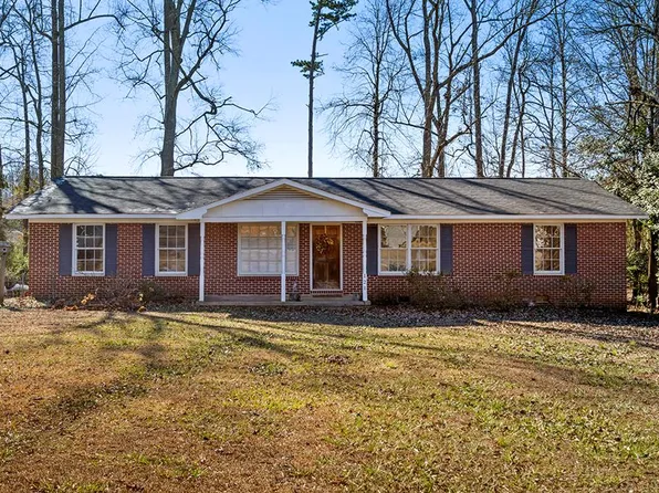 121 Hitt St, Greenwood, SC 29649