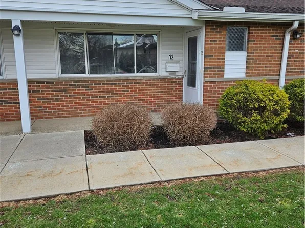 25600 Country Club Blvd Unit 12, North Olmsted, OH 44070