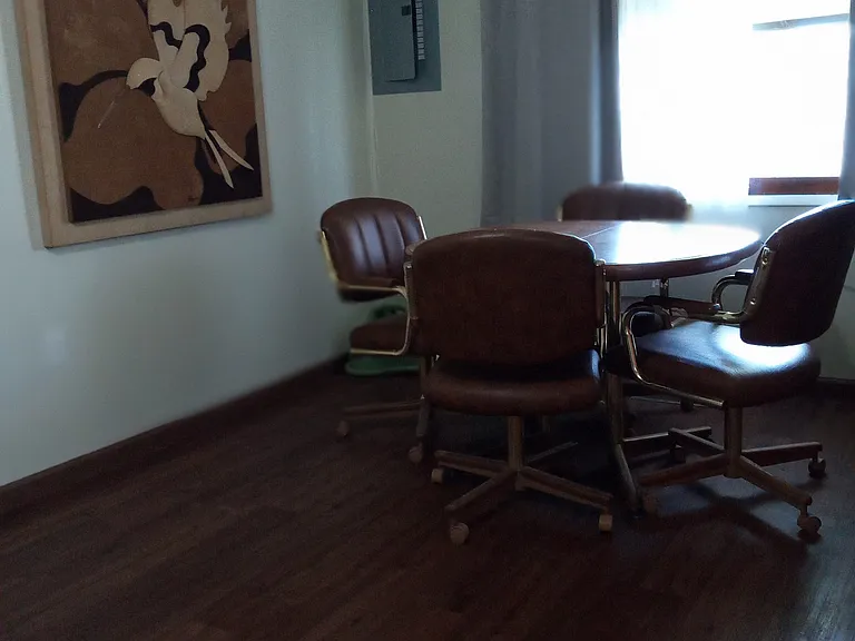 1008 N Ash St — Photo 5