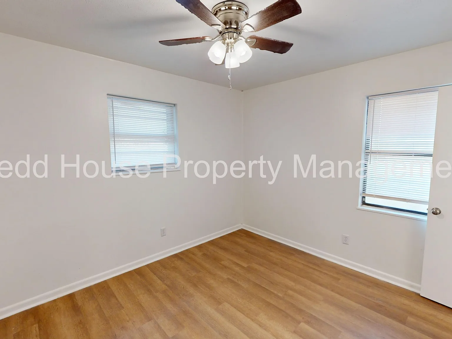 502 W Fitzsimmons Street - 1 — Photo 4