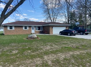 2 Wedgewood Ct, Taylorville, IL 62568