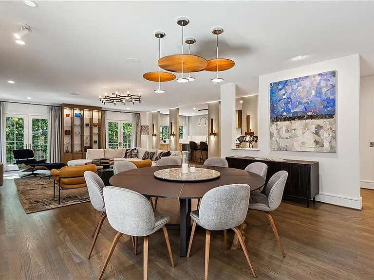 2525 Peachtree Rd NE #32 — Photo 7