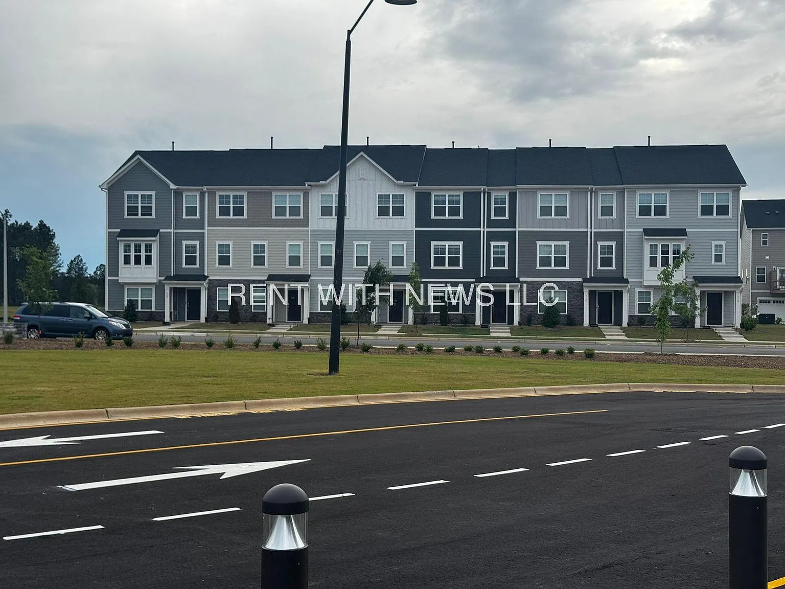 4 bed, 3.5 bath, 2143 sqft, $2,195 — Photo 1
