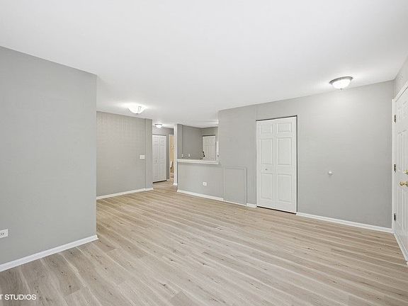 5th image of 815 Silverstone Dr #815