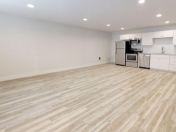 5th image of 300 Opal Ct APT 4