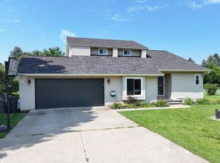 3457 Woodvalley Dr, Lapeer, MI 48446