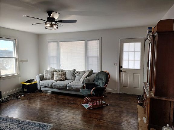 3rd image of 114 & 116 W Pine St